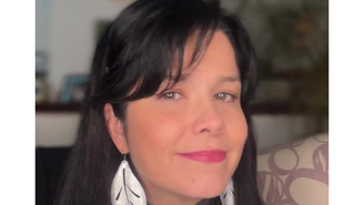 Samara Felippo reflete sobre outra música infantil machista após alterar “com quem será” em aniversário