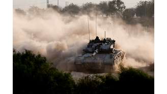 Tanque israelense perto da fronteira de Gaza 15/10/2024