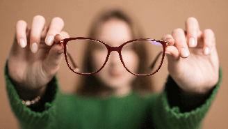 A condição dificulta enxergar imagens distantes, prejudicando a qualidade de vida / Foto: Shutterstock