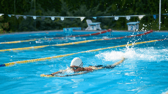 A prática de esportes auxilia no desenvolvimento e qualidade de vida de pessoas com TEA / Foto: Shutterstock