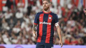 Iker Muniain jogando pelo San Lorenzo 