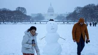 Em Washington, houve um acúmulo de 13 a 23 cm de neve