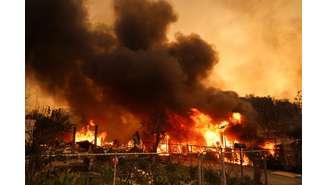 Incêndio florestal em Los Angeles, Califórnia, nos Estados Unidos