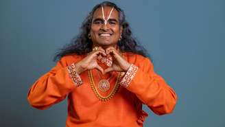 Paramahamsa Vishwananda é um mestre espiritual mundialmente reconhecido e fundador do movimento Bhakti Marga, o 'Caminho da Devoção'