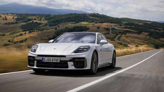 Novo Porsche Panamera Turbo S E-Hybrid