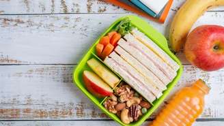 Veja dicas para montar uma lancheira saudável para a volta às aulas