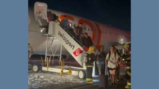 Avião colide em carro na pista ao decolar no Aeroporto do Galeão