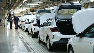 Fábrica da Chevrolet em Gravataí-RS - Linha de Produção do Onix