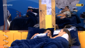 João Gabriel e Renata dormem juntos no BBB 25
