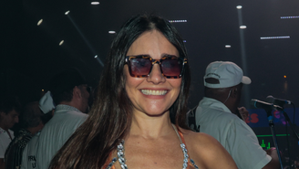 Alessandra Negrini em ensaio do Acadêmicos do Baixo Augusta