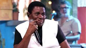 Em clima de despedida da Sapucaí, Neguinho da Beija-Flor se emociona ao falar sobre doença; artista desabafou em entrevista