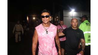 Xamã circula pela Sapucaí