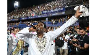 Veja as fotos do desfile da Beija-Flor de Nilópolis