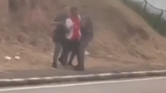 Jovem de 26 anos é agredido e executado por PMs durante abordagem na Grande SP