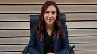 Gina LaPlaca, de 45 anos, foi abordada pela polícia após quase provocar um acidente