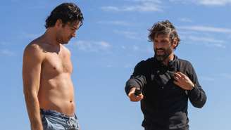 'Estava escrevendo o filme para o Marco Pigossi', revela diretor de Maré Alta