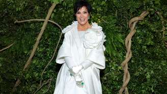 Kris Jenner faz mudança de visual