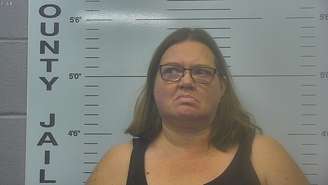 Tonya Reynolds foi presa pela polícia após hospital contestar versão de acidente doméstico