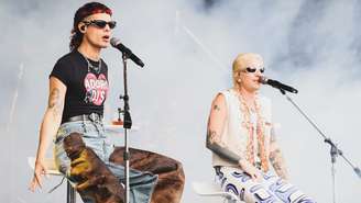 Ca7riel & Paco Amoroso faz show explosivo e conquista o público brasileiro no Lollapalooza; leia a resenha