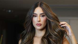 Deniziane realizou uma Lipo LAD e colocou prótese de silicone nos seios