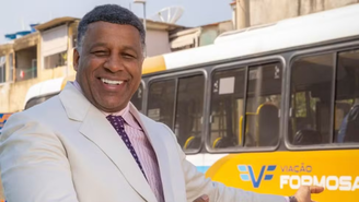 Ailton Graça vive Edson Bacelar em 'Volta por cima'