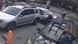 Um incidente alarmante ocorreu em São José, na Grande Florianópolis, quando um homem foi preso após roubar um carro com uma criança dentro