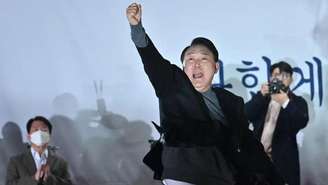 Yoon Suk Yeol sofreu impeachment após tentar usar lei marcial na Coreia do Sul em dezembro