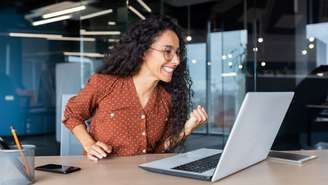 Vai fazer uma entrevista de emprego? Aprenda um ritual simples para atrair boas energias, ter mais confiança e garantir um ótimo desempenho!