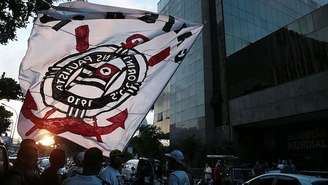 Torcida do Corinthians Torcida do Corinthians em ato na sede do Parque São Jorge.
