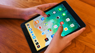 Mãe foi presa após confiscar tablets das filhas