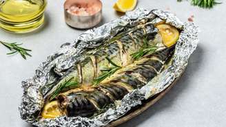Peixe assado com ervas – Foto: Shutterstock