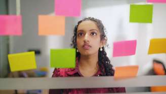 A volta de Saturno é um marco importante da fase adulta. Descubra o que esse momento revela sobre amadurecimento e escolhas de vida.