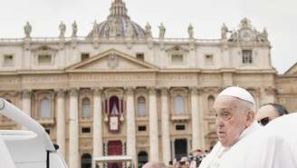 O papa Francisco fez sua última aparição pública no Vaticano neste domingo, 20 de abril de 2025.