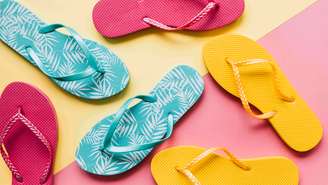 Chinelos podem combinar com diversos looks; confira!