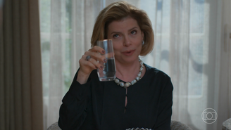 Debora Bloch interpreta Odete Roitman em 'Vale Tudo'