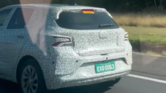 Novo Chevrolet Onix 2026 flagrado em testes em Bauru (SP)