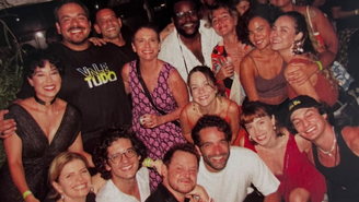 Elenco de 'Vale Tudo' se reúne em festa