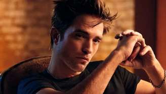 Além de atuar, Robert ama música: ele aprendeu a tocar violão e piano na infância