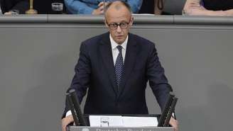 O chanceler alemão Friedrich Merz apresenta seu discurso de política geral no Bundestag, em 14 de maio de 2025. No centro de sua fala, a política externa, a ameaça russa e o fortalecimento da defesa europeia.
