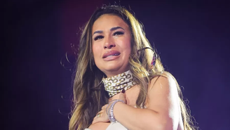 Simone Mendes chora em show ao desabafar sobre problemas na voz