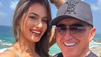 Aos 74 anos, Amado Batista se declara à esposa de 22 anos: 'Não existem regras'