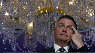 Jair Bolsonaro ajuda Eduardo financeiramente