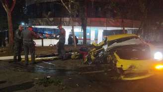 Porsche ficou destruída após atropelamento