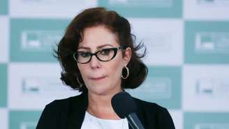 Deputada Carla Zambelli (PL-SP) durante coletiva na Câmara dos Deputados