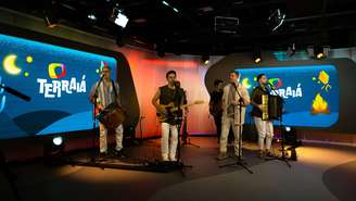 Rastapé rejeita título de forró universitário e conta história do sucesso 'Colo de Menina'