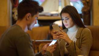 Estudos mostram aumento da ansiedade relacionada ao celular e seu uso abusivo; entenda o que é a nomofobia