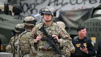 Soldados da Guarda Nacional americana em Los Angeles