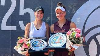 Ingrid de vinho e Gleason de branco 