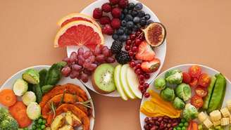 O consumo regular desta fruta pode trazer diversos benefícios para o corpo e a mente após os 60 anos; descubra qual é