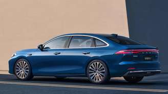 Geely Galaxy A7 foi mostrado em junho de 2025 e terá o sistema EM-i no segundo semestre